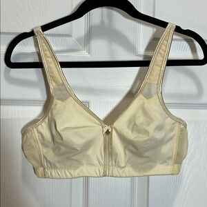 Breezies Cream Bra Size 38B